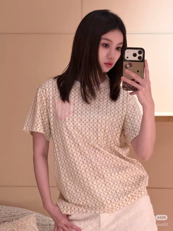 Louis Vuitton Monogram Stripes T-shirt with Pink Pocket Detail