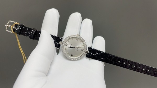 Omega De Ville Ladymatic Diamond Bezel Silver Dial Ladies Watch