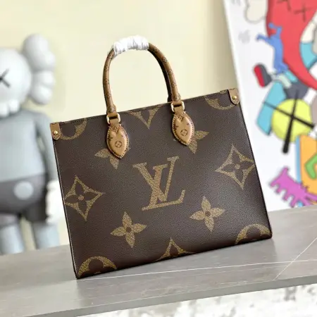 Louis Vuitton Onthego MM Monogram Giant canvas tote bag with top handles, luxury designer shoulder handbag.