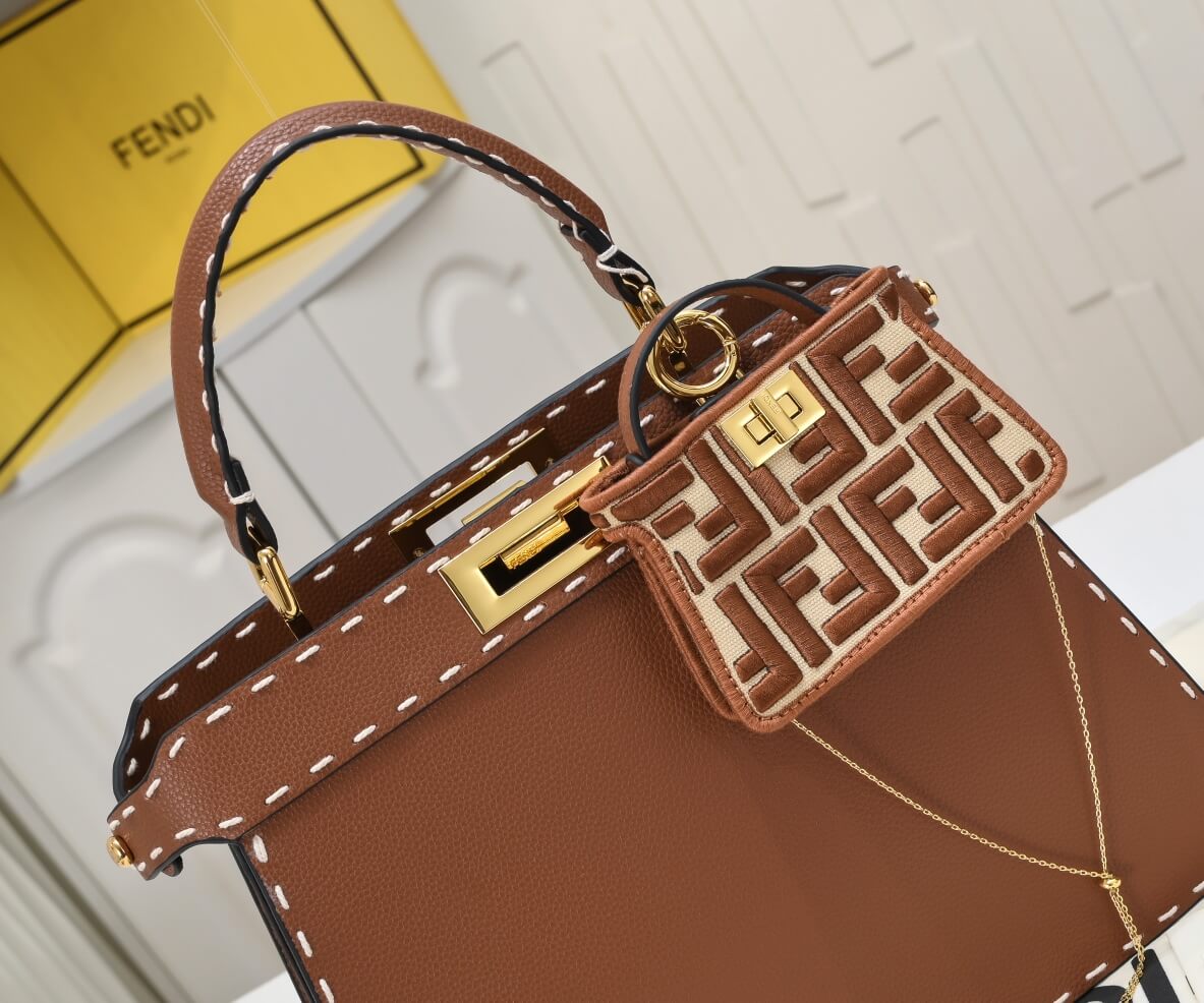 Fendi Peekaboo ISeeU Medium Brown Grained Leather Bag with Selleria Stitching. - Image 3