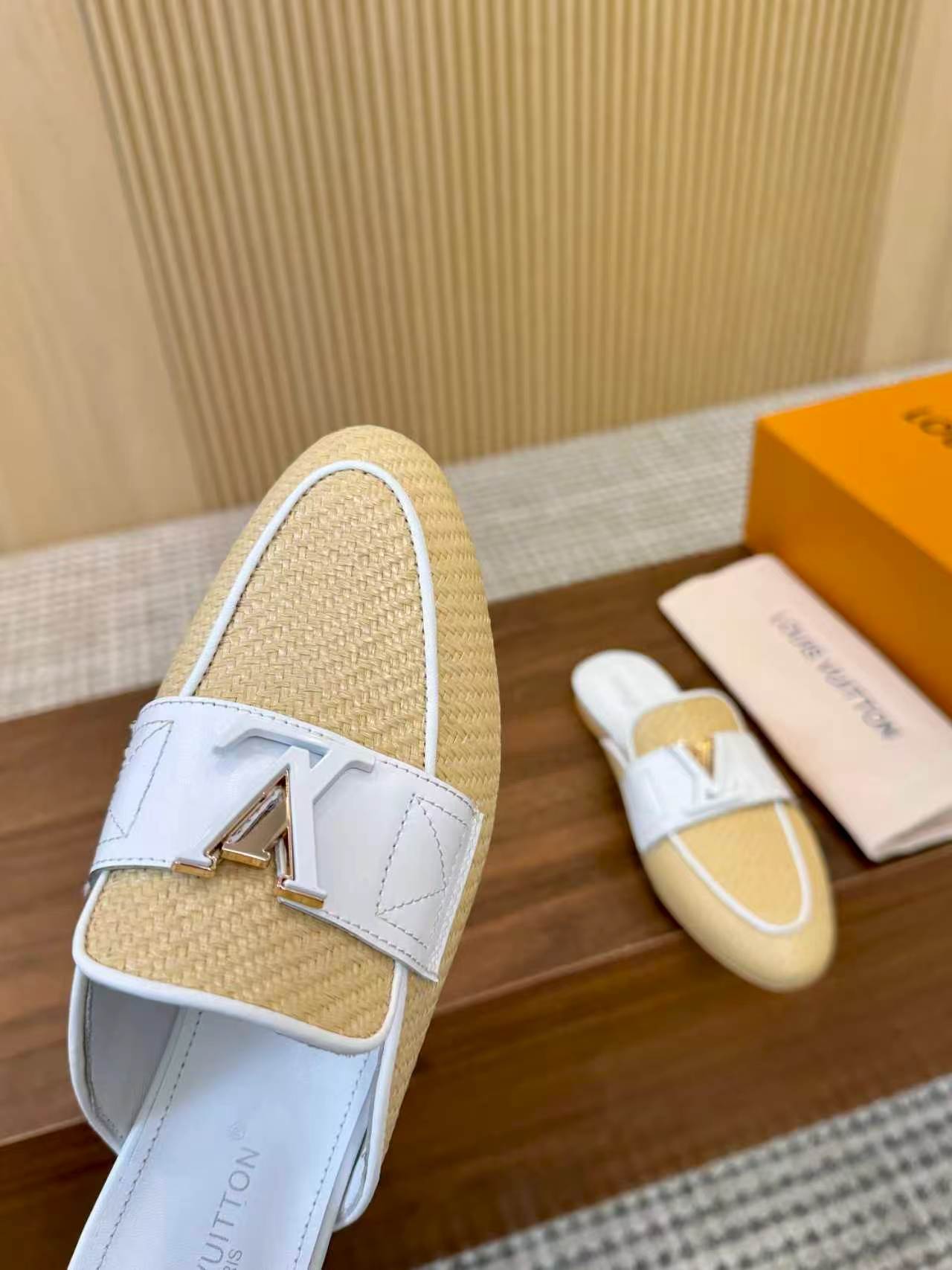 Louis Vuitton Beige and White Mare Open Back Loafers - Image 4