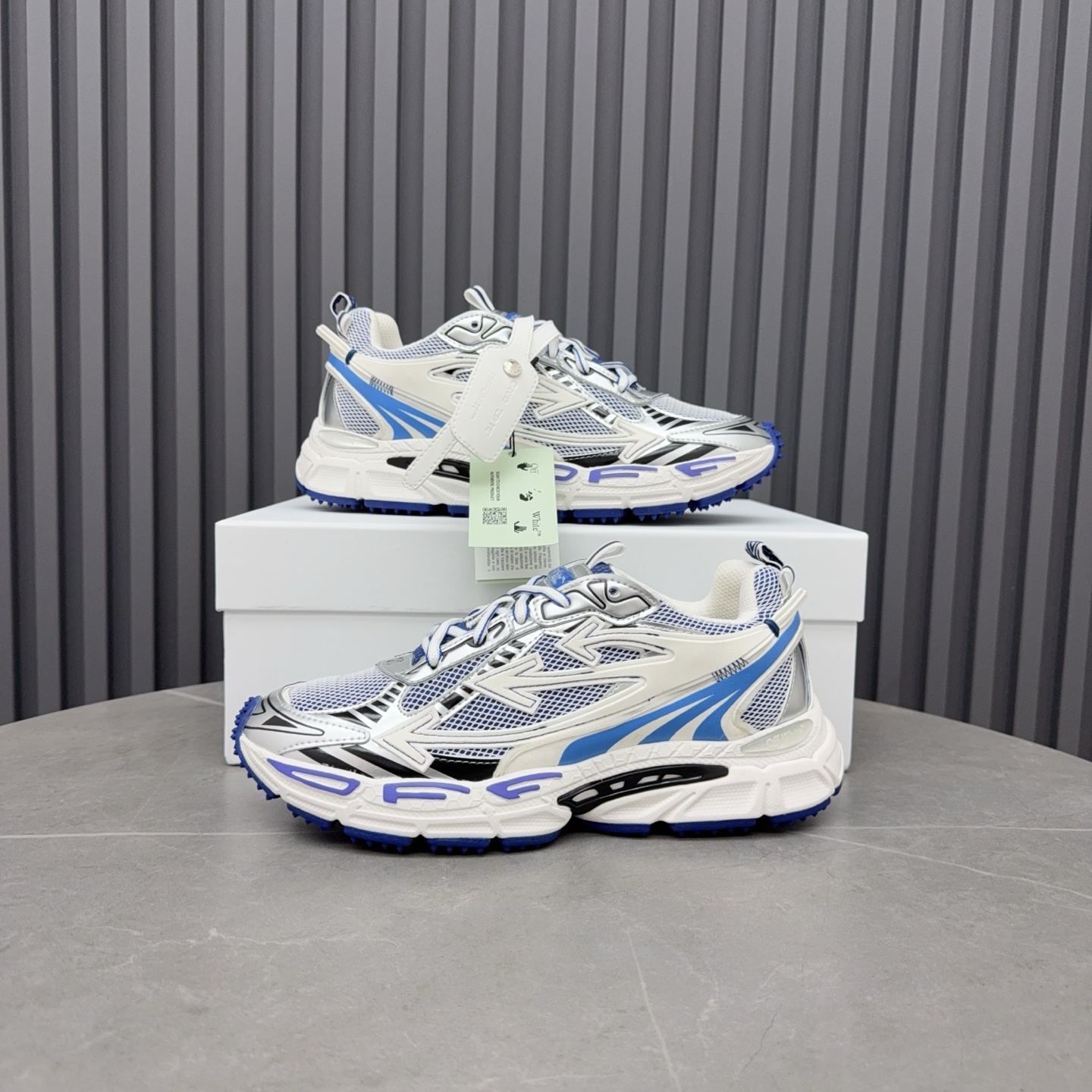 Off-White Be Right Back sneakers in white and blue.