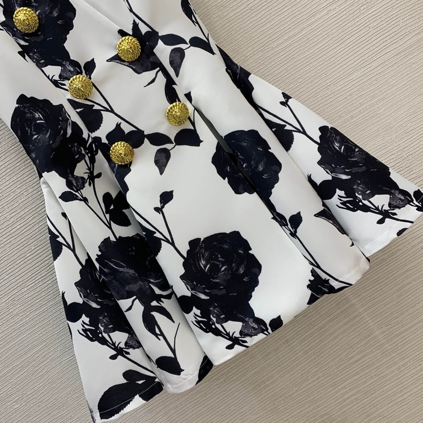 Balmain Sleeveless Double-Breasted Black and White Rose Floral Print Mini Dress with Gold Buttons - Image 3