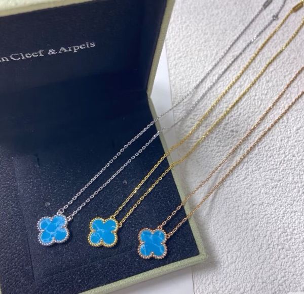 Van Cleef & Arpels Vintage Alhambra Turquoise Clover Pendant Necklace