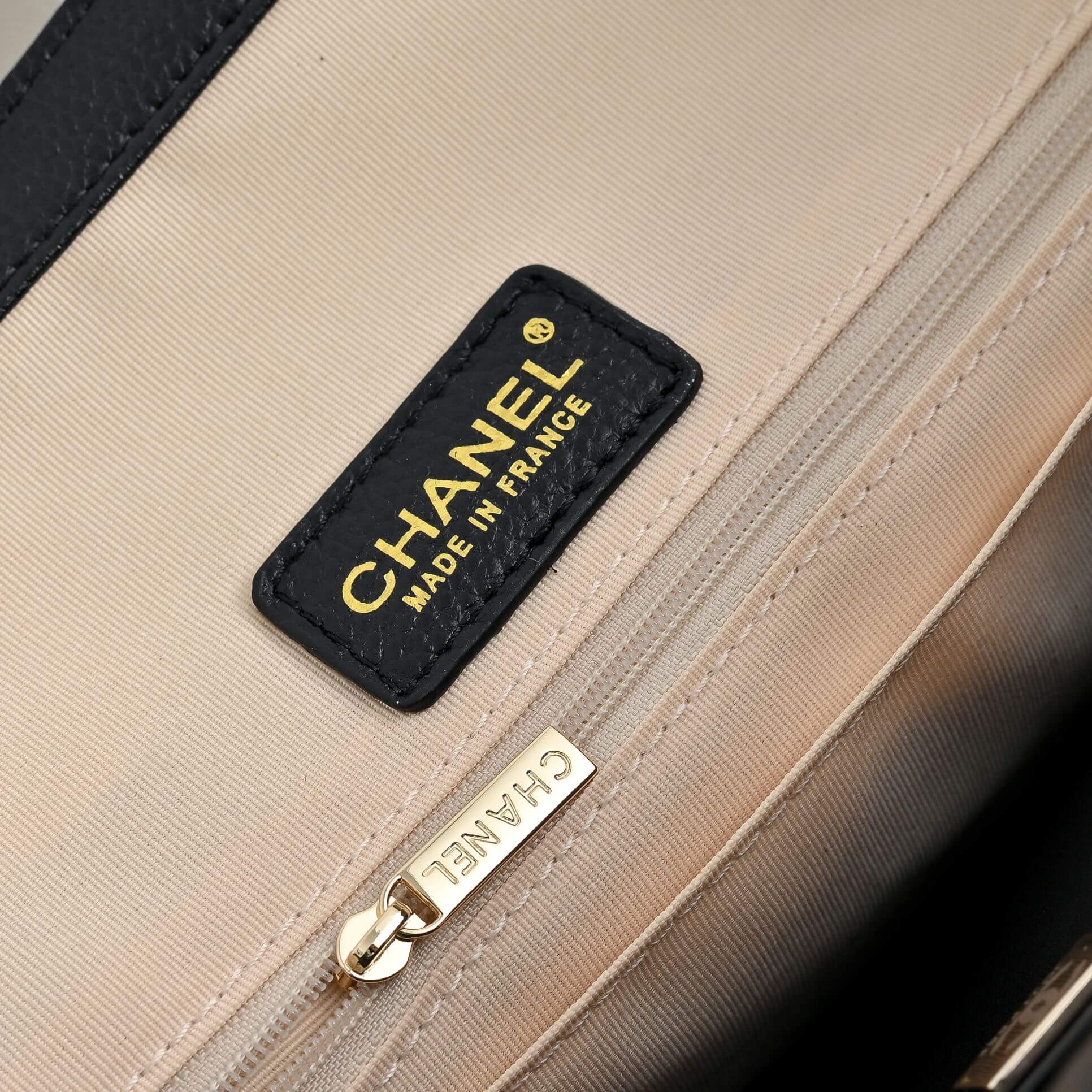 Chanel Urban Essentials Shopping Tote – White Tweed & Black Leather - Image 8