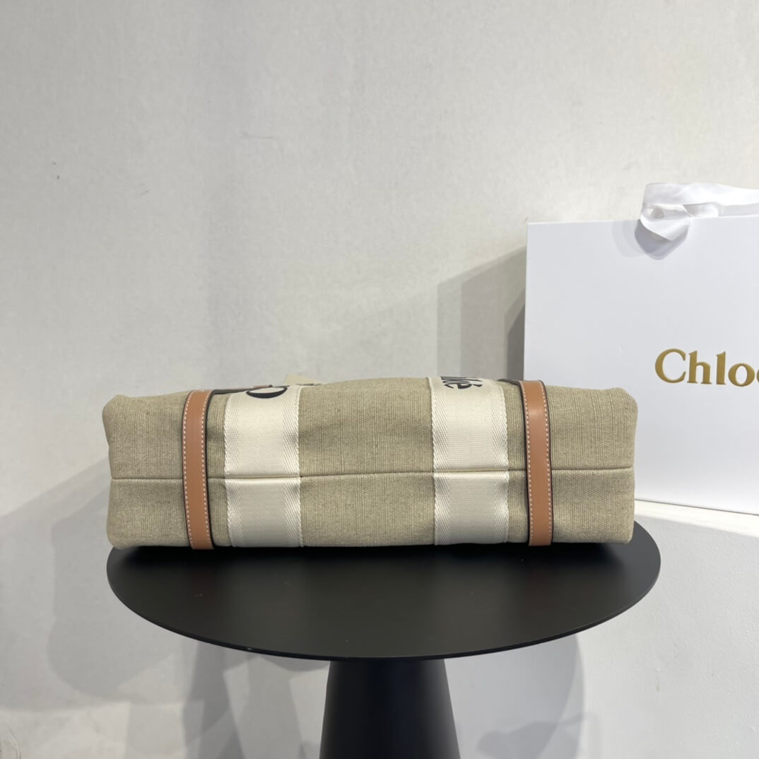 Chloé Medium Woody Tote Bag in Beige Linen and Brown Leather - Image 2
