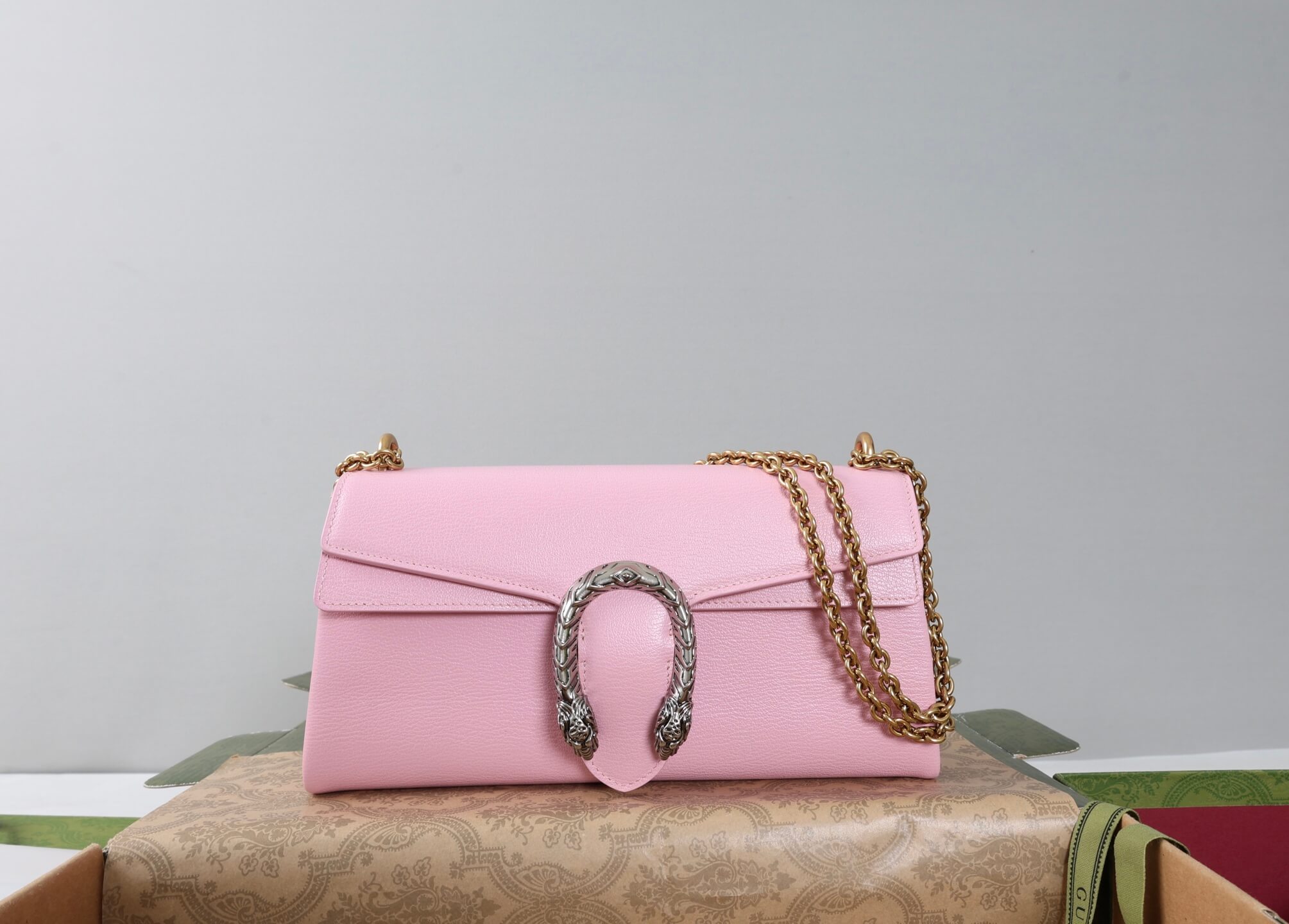 Gucci Dionysus Medium Shoulder Bag in Light Pink Leather