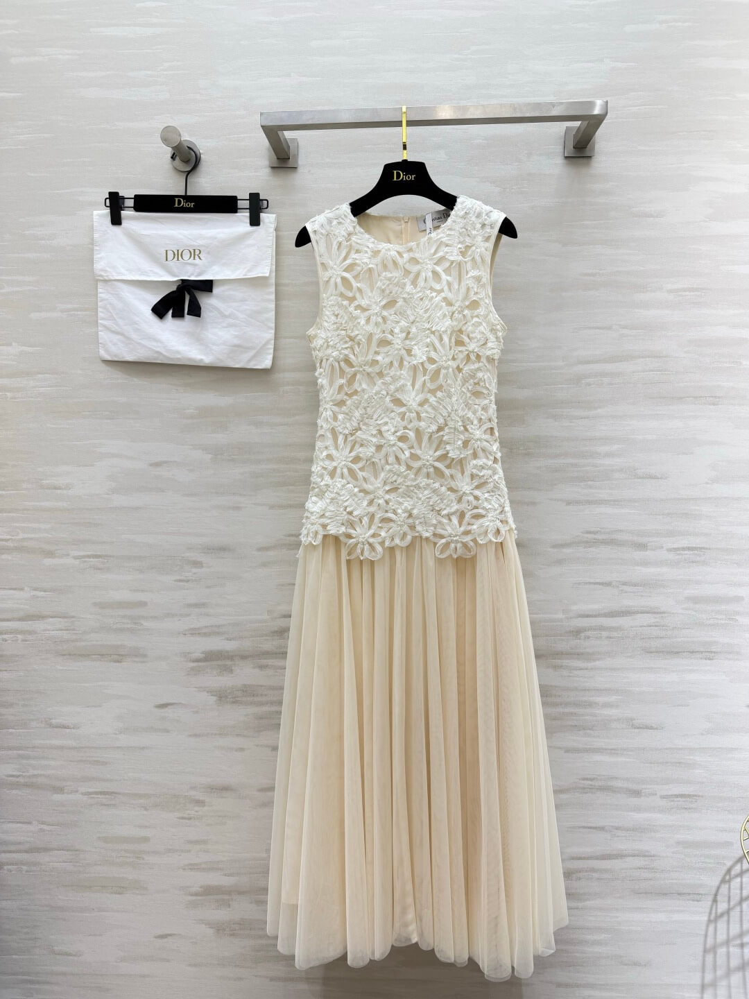 Dior Sleeveless Floral Guipure Lace and Tulle Midi Dress - Image 2