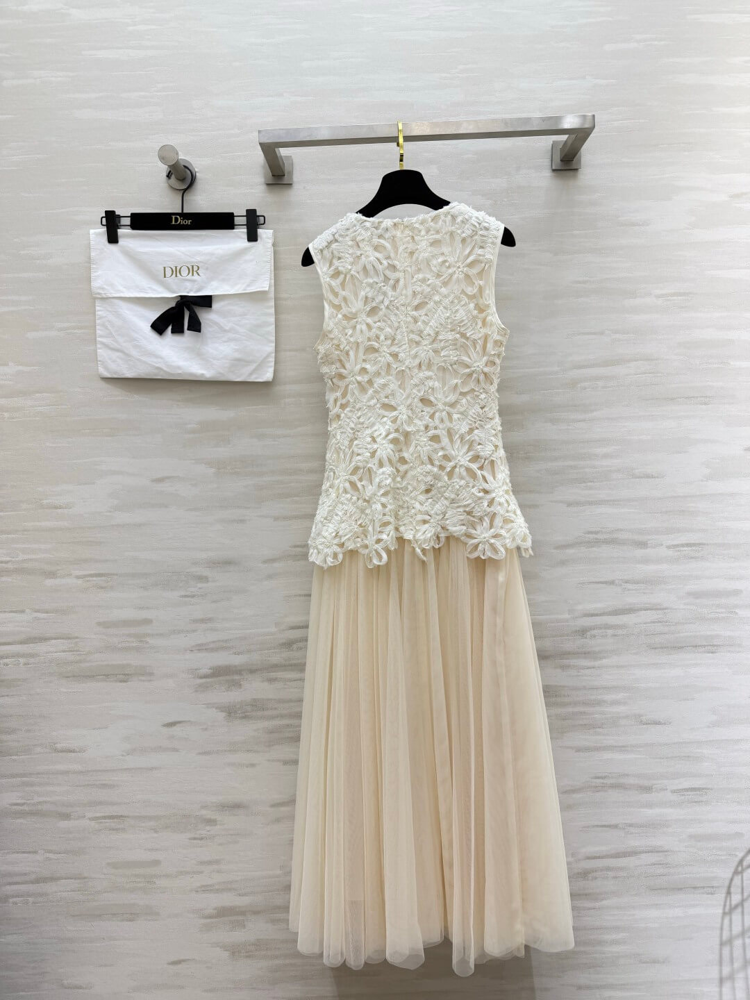 Dior Sleeveless Floral Guipure Lace and Tulle Midi Dress - Image 7