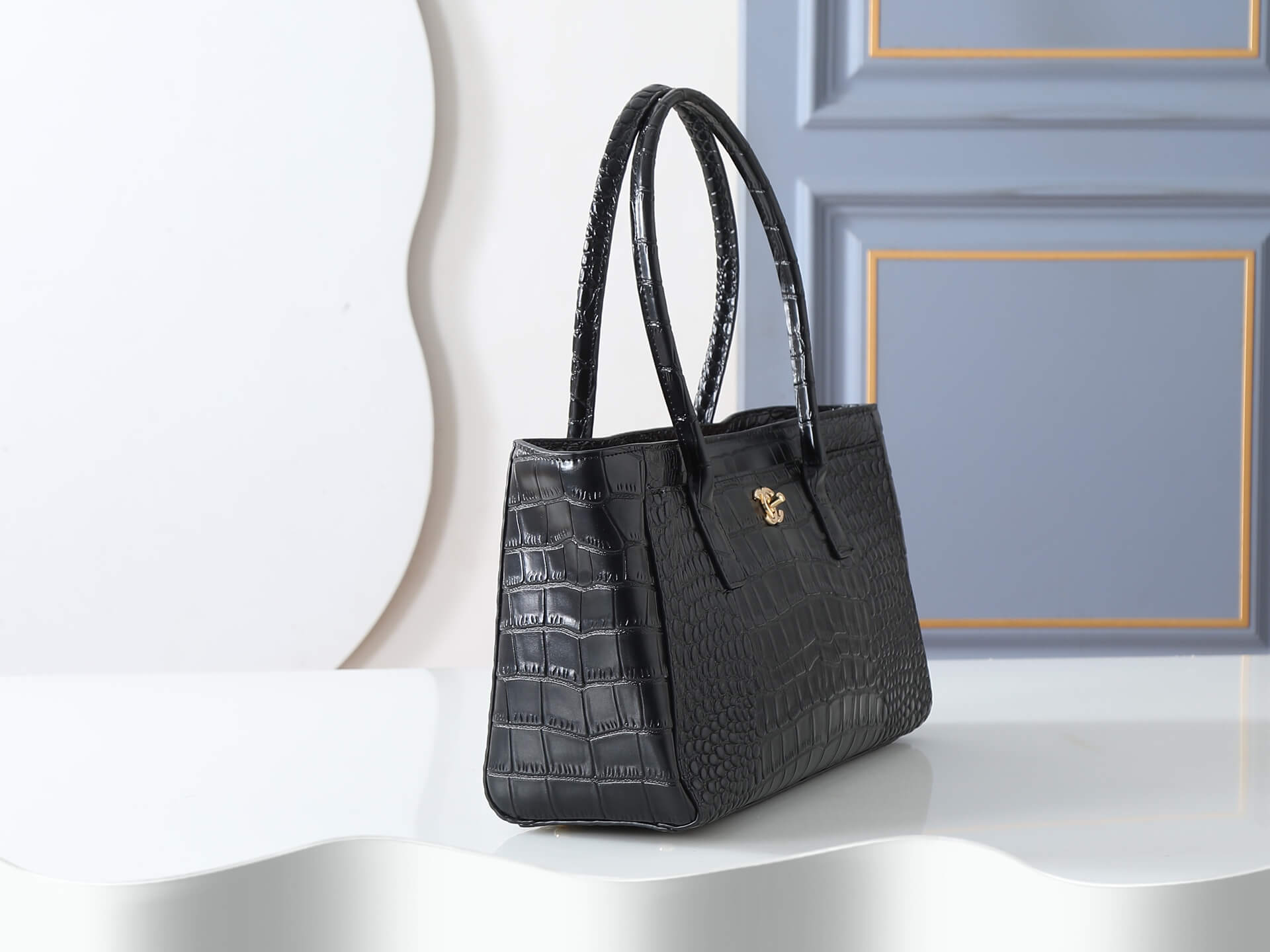 Chanel Black Croc-Embossed Leather Shopping Tote Bag Gold Hardware. - Image 3