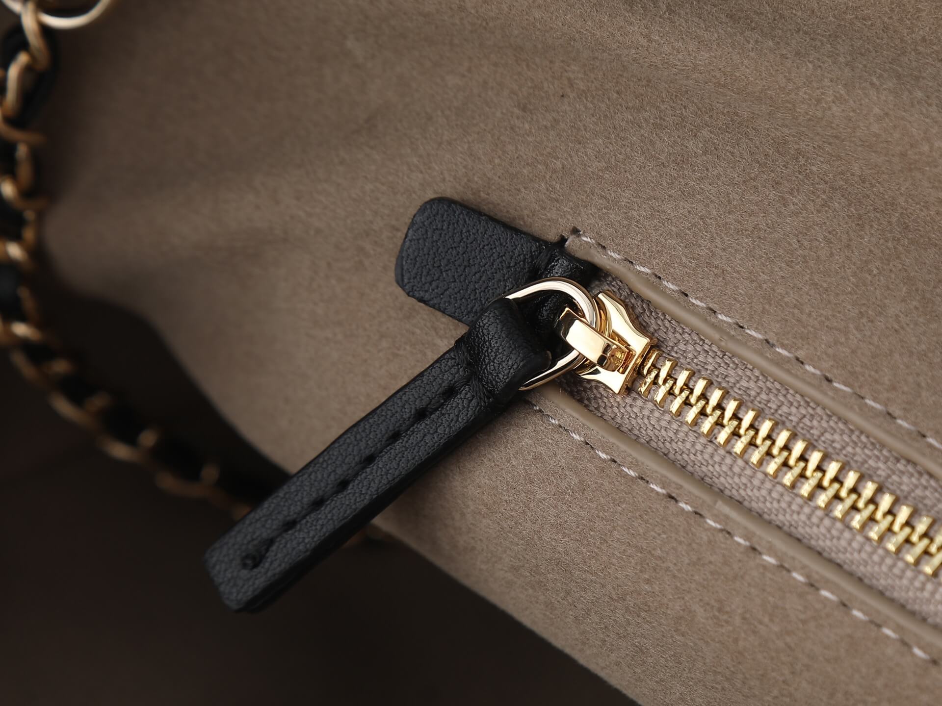 Chanel Black Smooth Calfskin Leather Shopping Tote Bag Gold Hardware. - Image 9