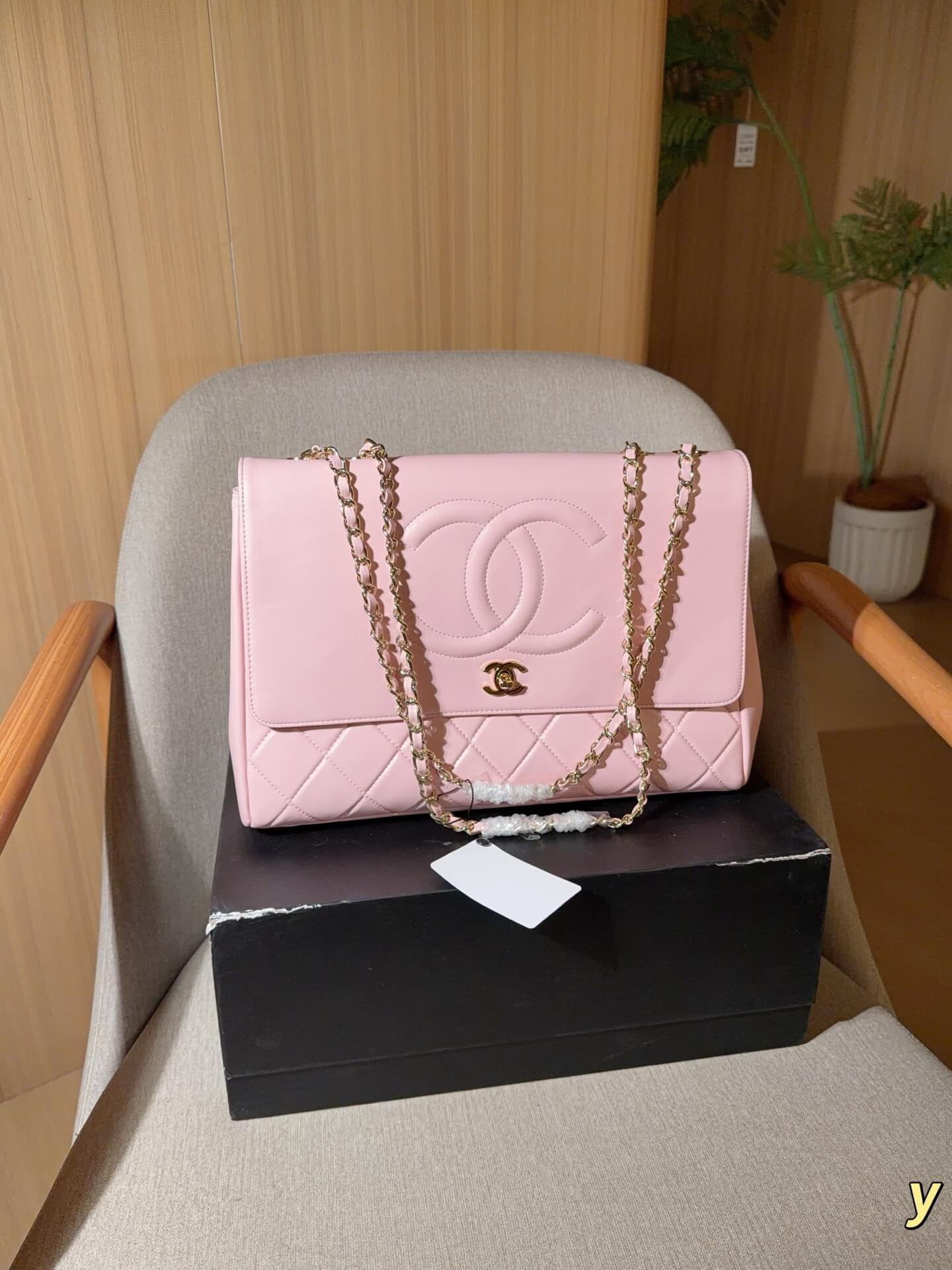 Chanel Light Pink Quilted CC Flap Shoulder Bag with Gold Chain