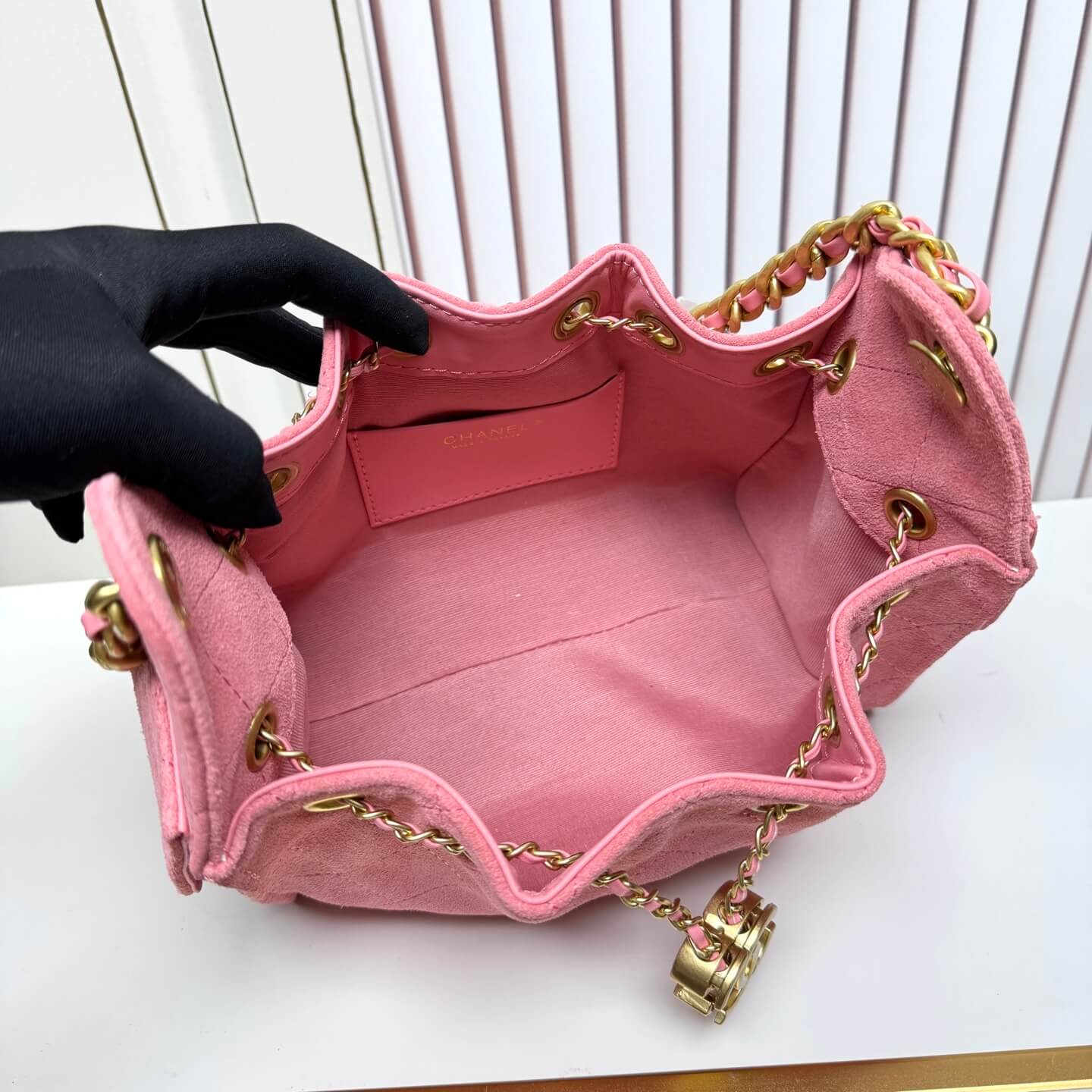 Chanel Quilted Pink Suede Hobo Bag with Gold-Tone Chain Hardware. - Image 9