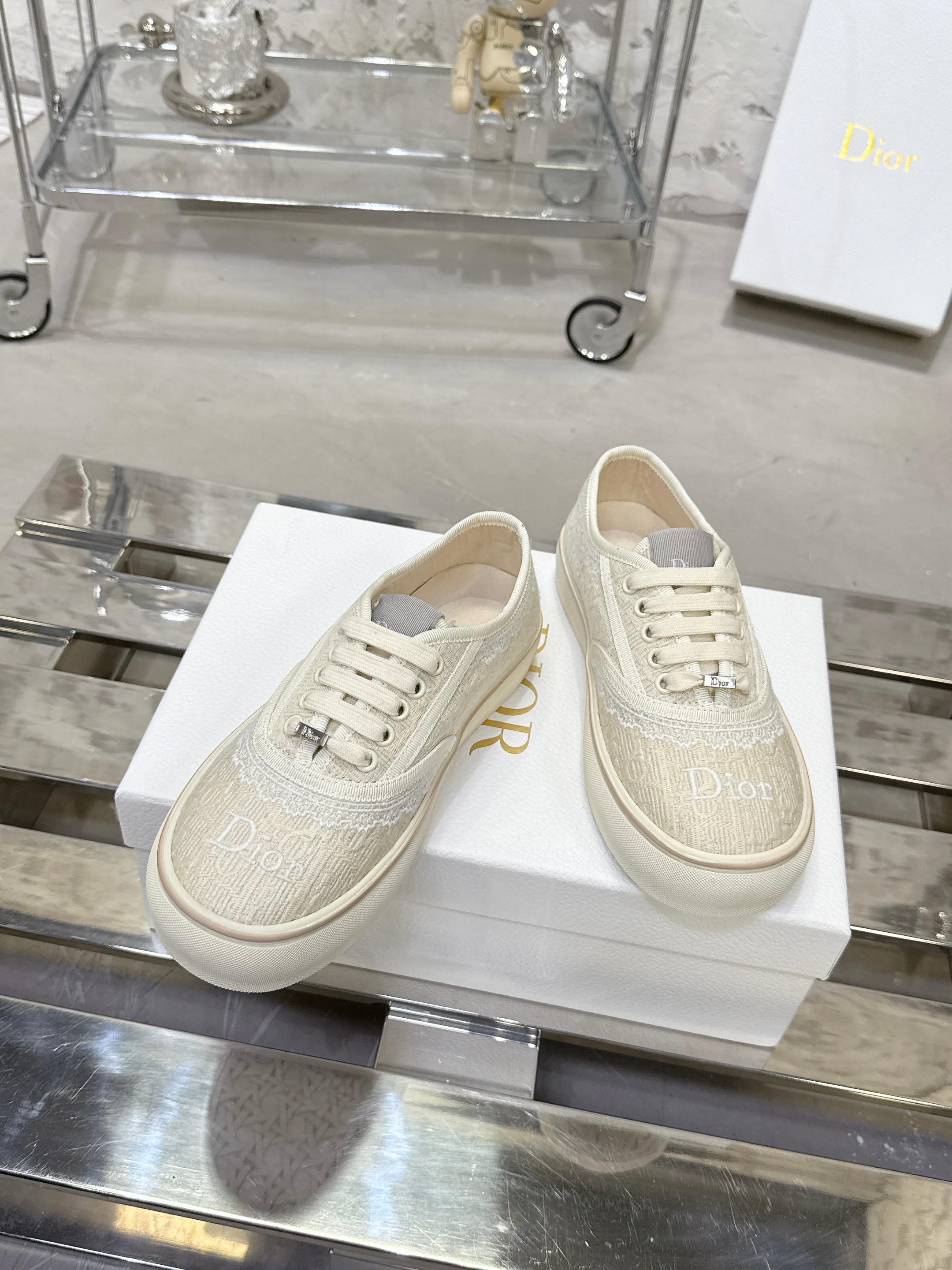 Dior Saltwind Gris Trianon Oblique Lace Sneakers