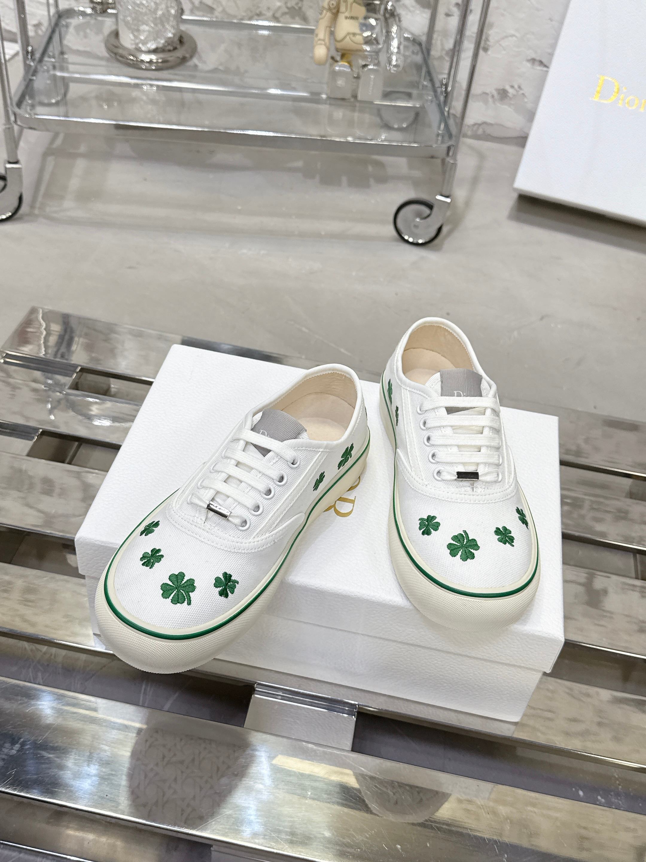 Dior Saltwind White & Green Clover Low-Top Sneakers