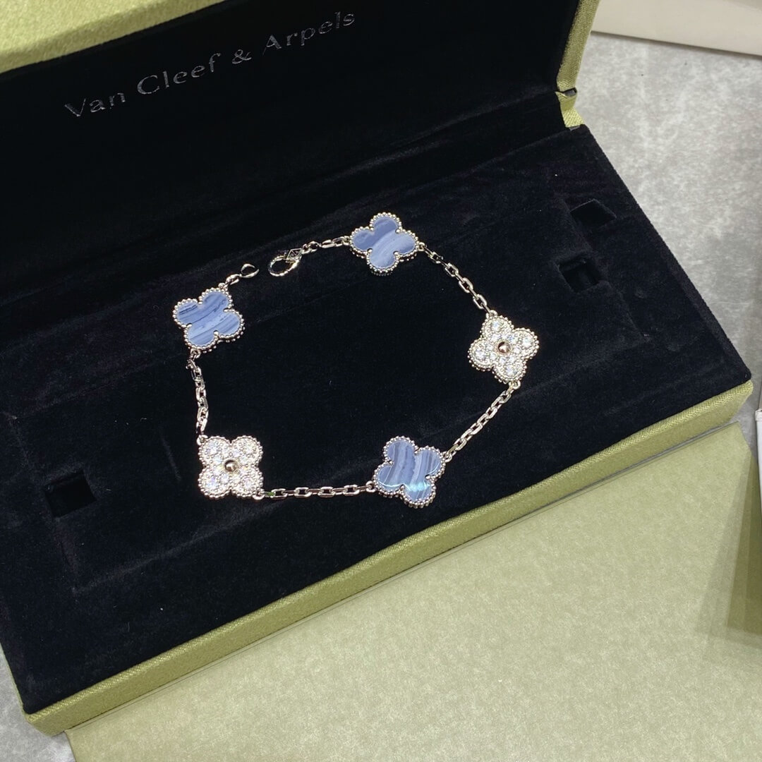 Van Cleef & Arpels Vintage Alhambra 5 Motif Bracelet – Blue Chalcedony & Diamond Style - Image 2