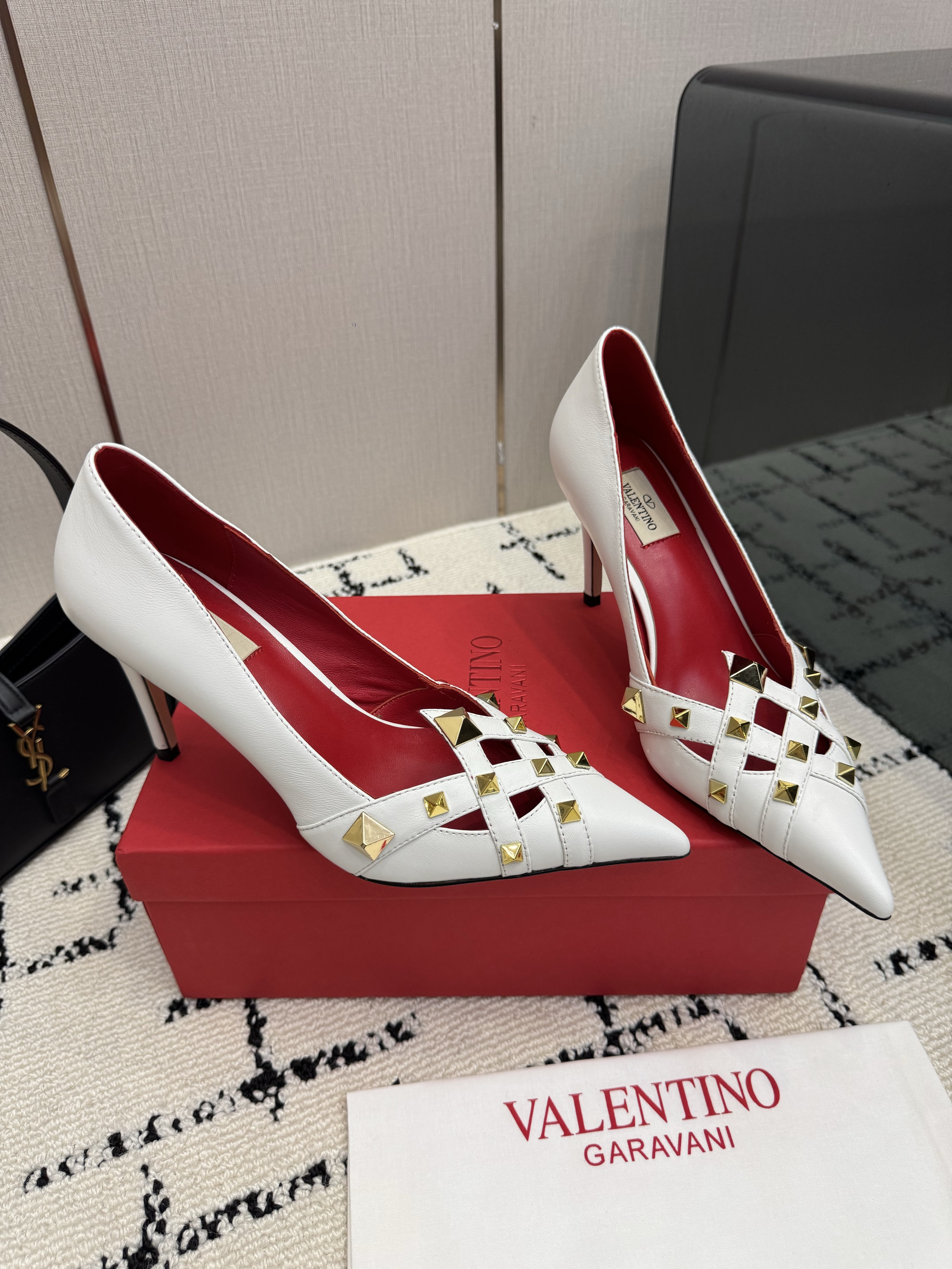 Valentino Garavani White Studdy Kidskin Pumps 100mm