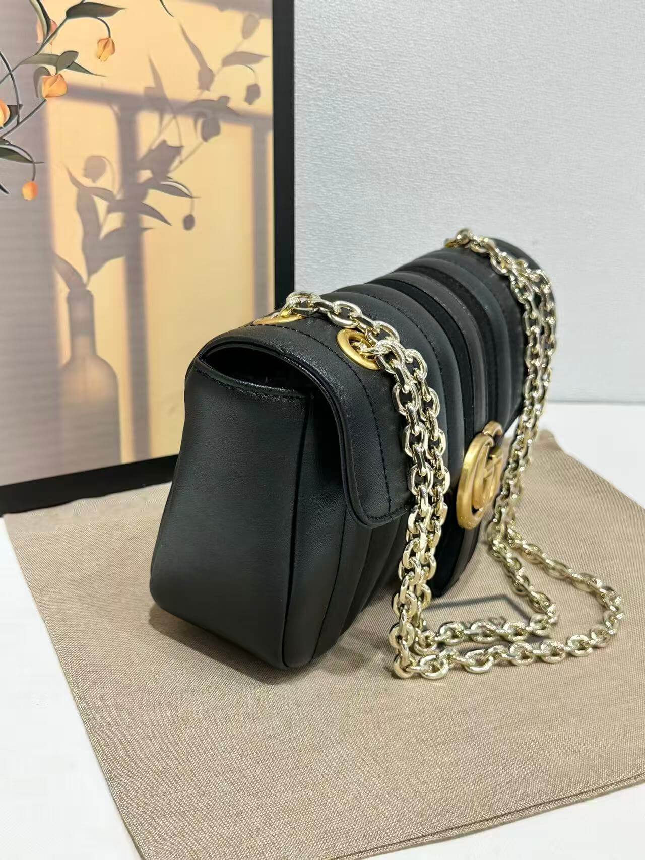 Gucci Jetset GG Marmont Matelassé Vertical Quilted Leather Shoulder Bag - Image 6