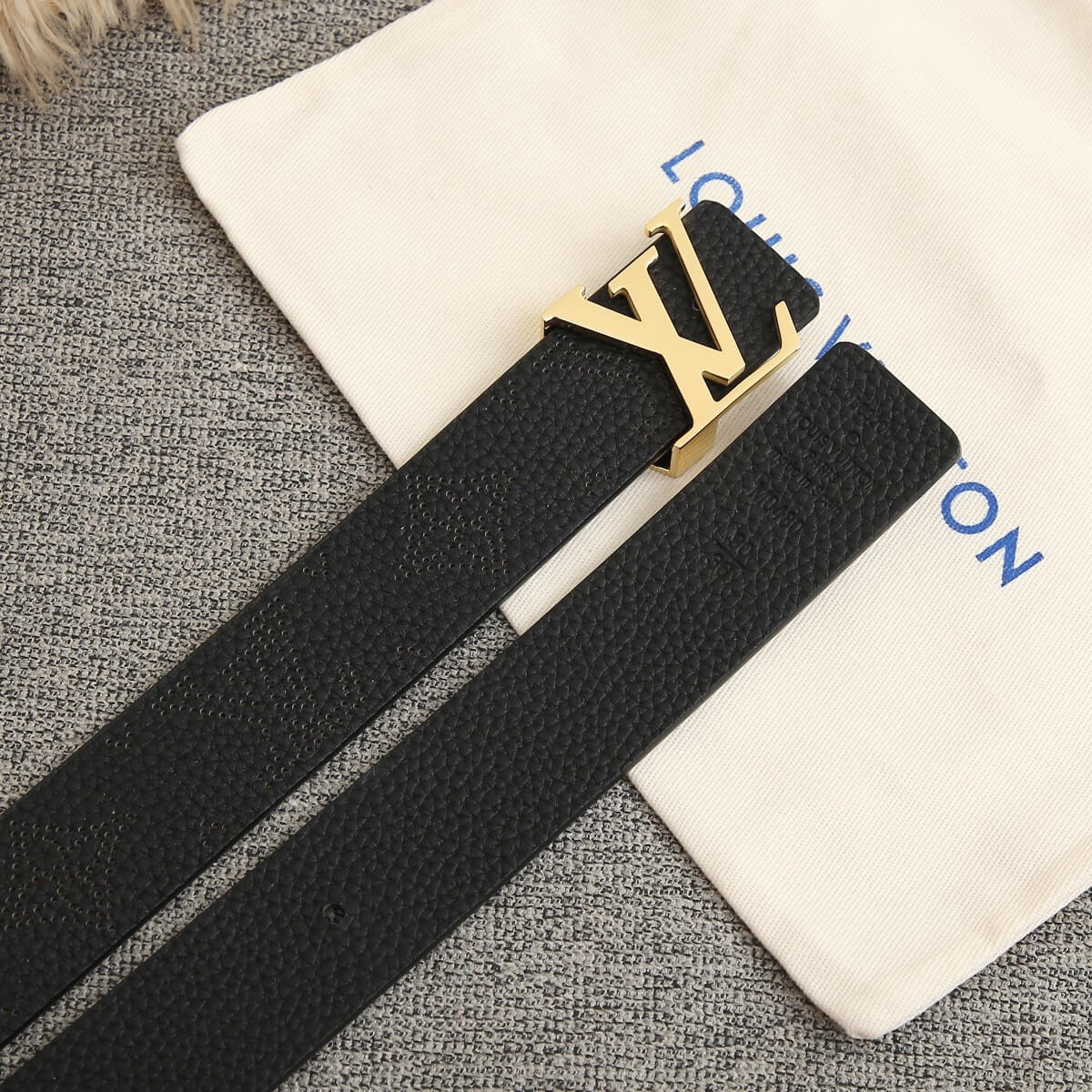 Louis Vuitton Black LV Iris 30mm Reversible Mahina Perforated Leather Belt with Gold Buckle - Image 2