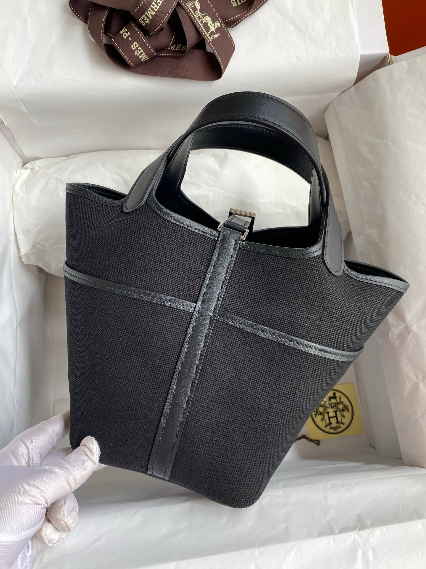 Hermès Picotin Cargo 18 Canvas and Leather Tote Bag in Black - Image 7