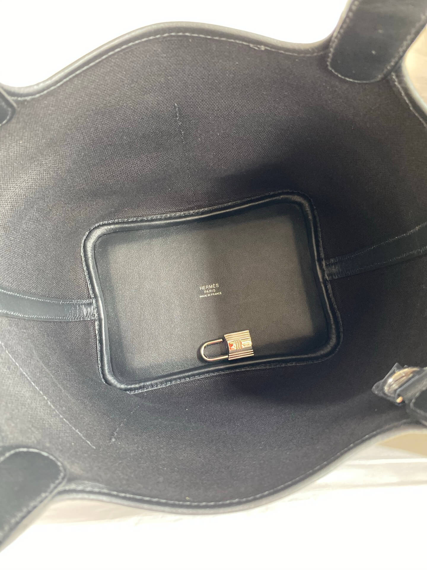 Hermès Picotin Cargo 18 Canvas and Leather Tote Bag in Black - Image 8