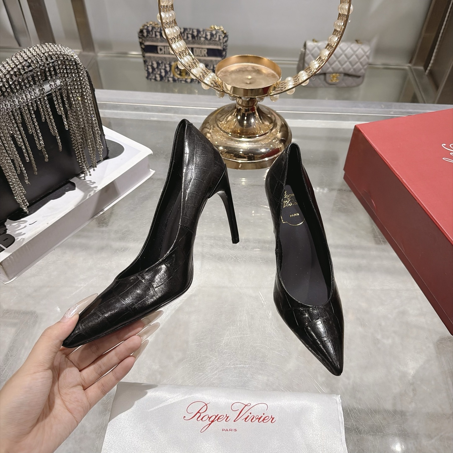 Roger Vivier I Love Vivier Black Leather Pumps - Image 4