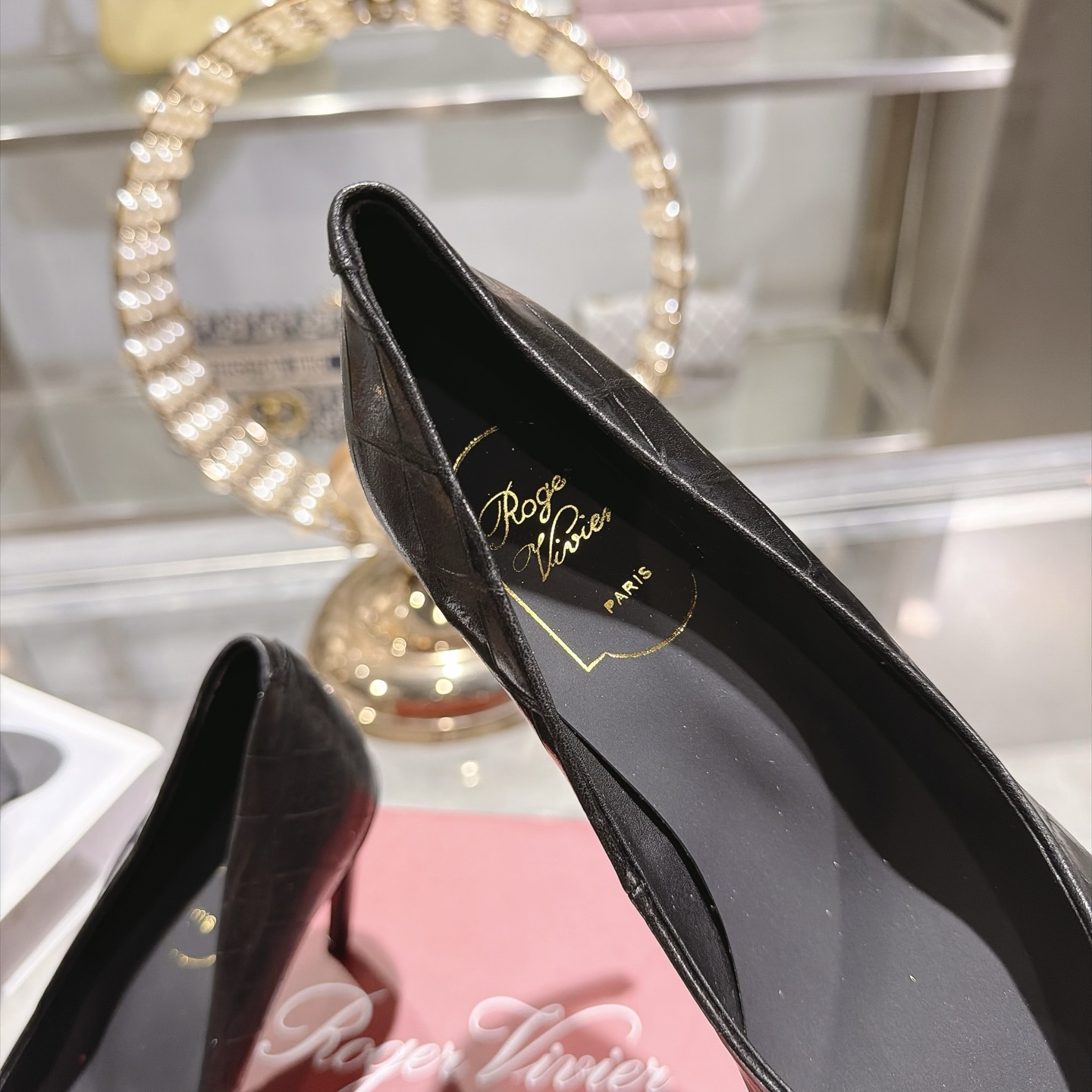 Roger Vivier I Love Vivier Black Leather Pumps - Image 7